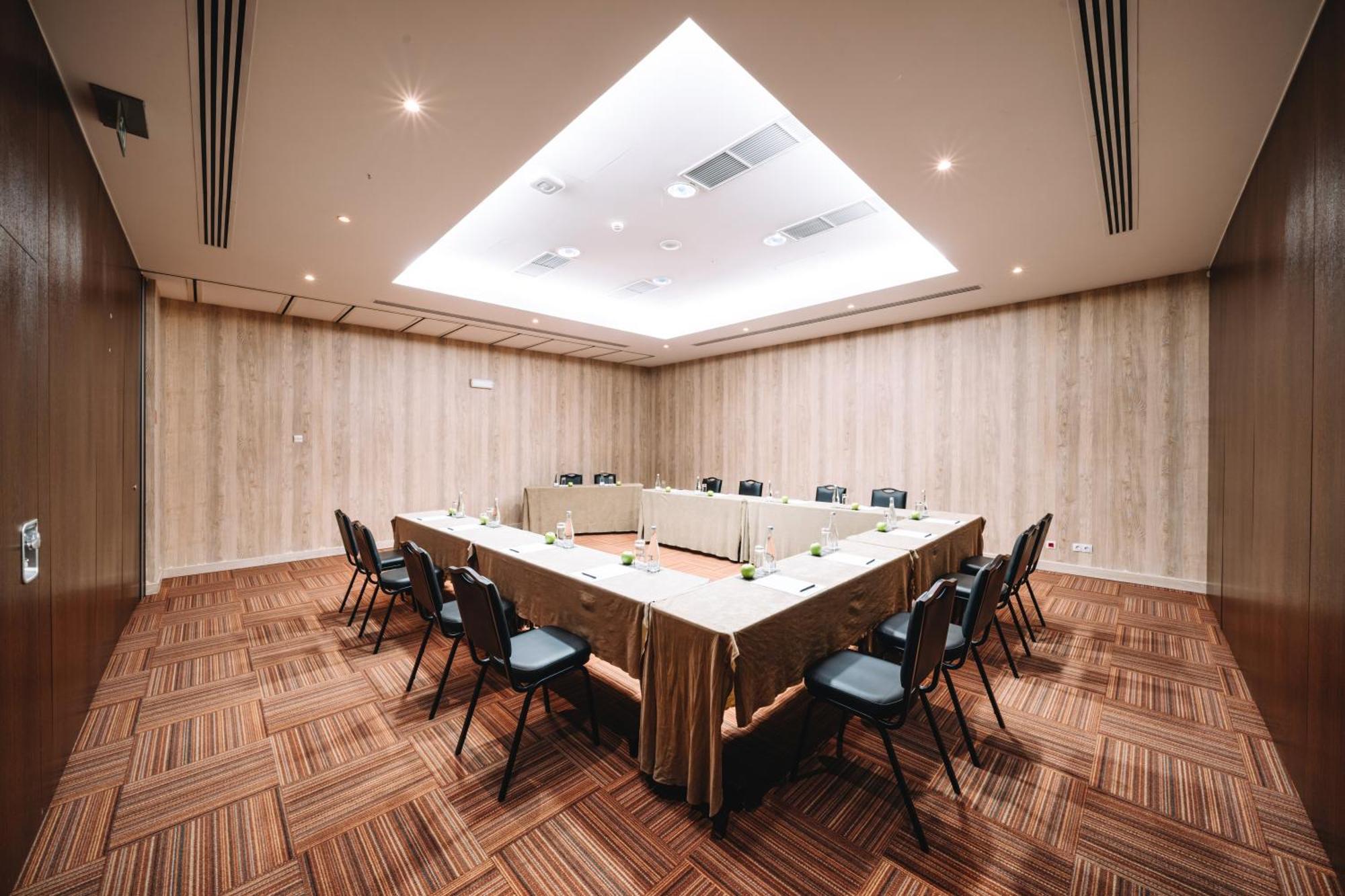 Real Marina Hotel & Spa Olhão Εξωτερικό φωτογραφία Meeting room