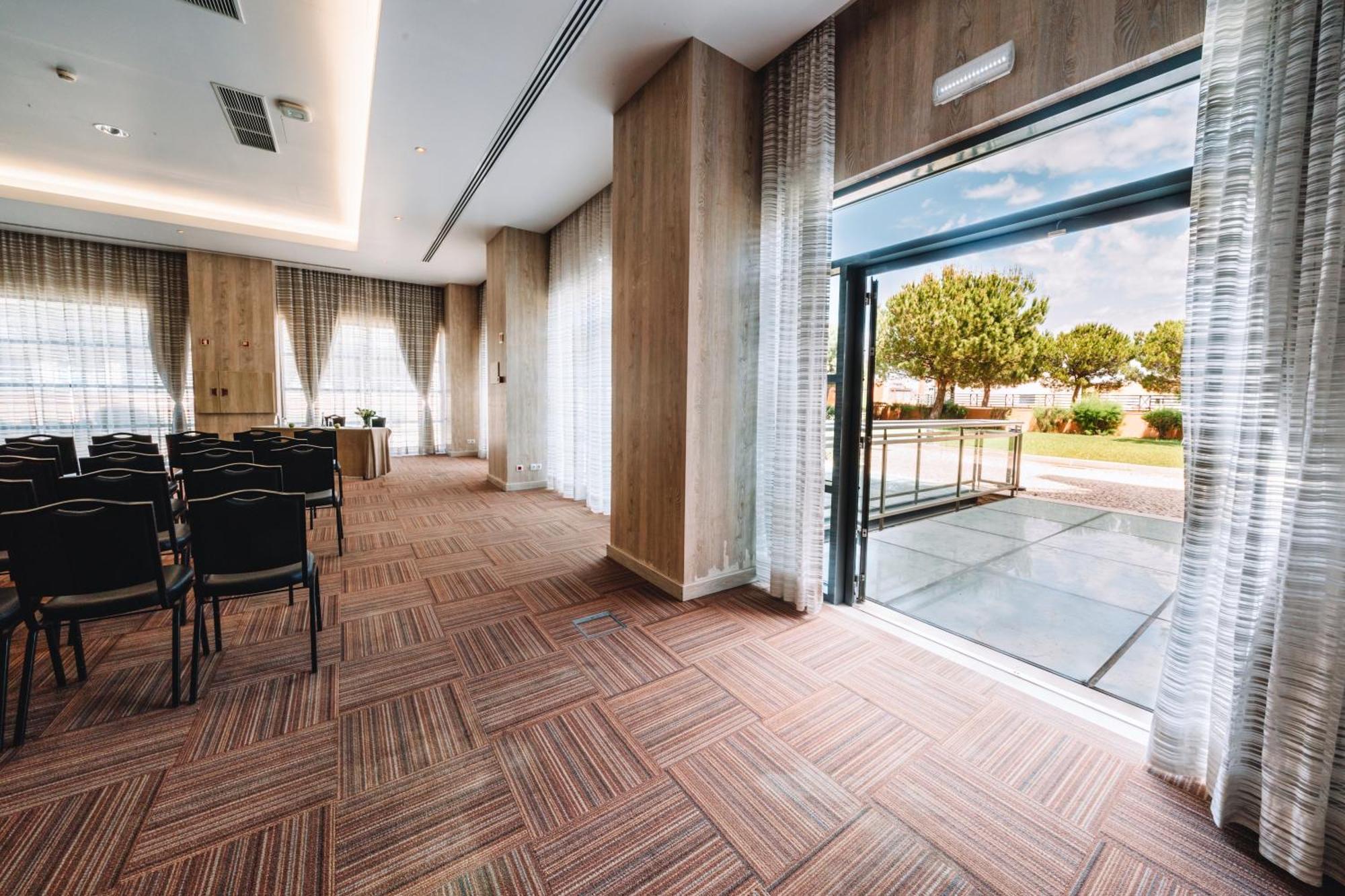 Real Marina Hotel & Spa Olhão Εξωτερικό φωτογραφία The interior of the hotel